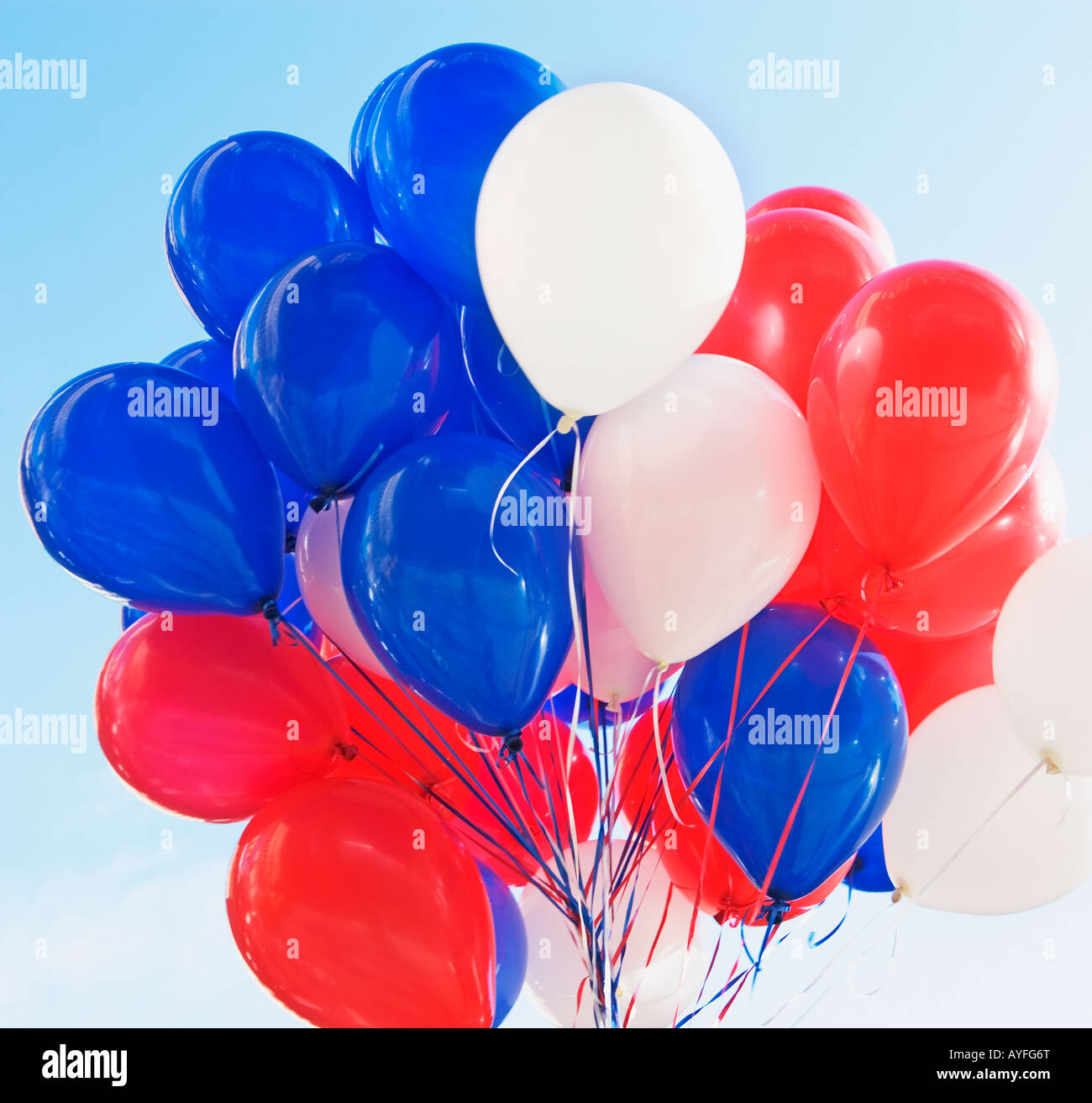 rot-weiß-blaue Ballons Stockfoto