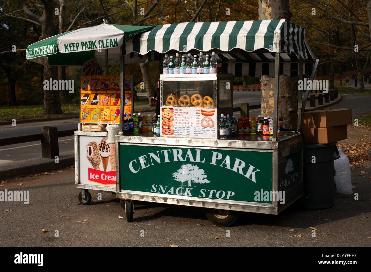 Snack-Wagen im Central Park in New York City Stockfoto