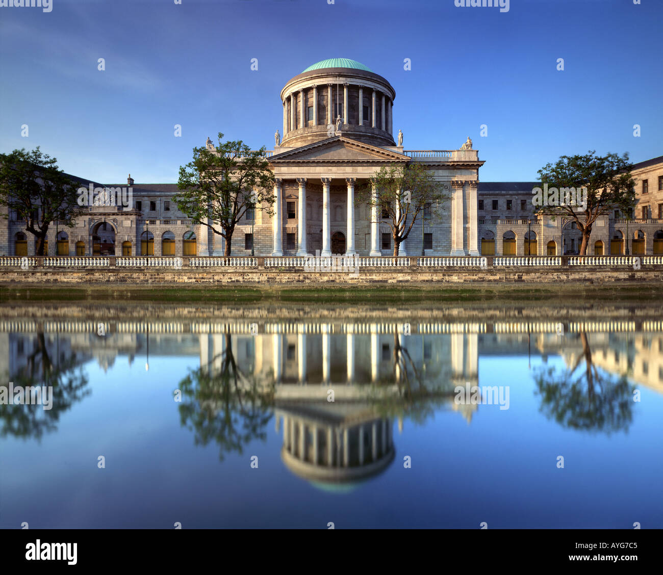 IE - DUBLIN: Four Courts Stockfoto