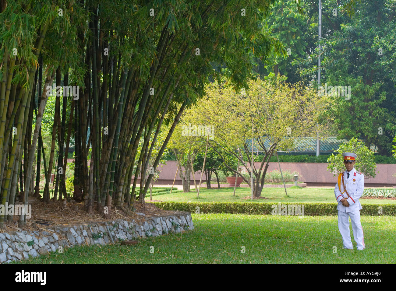 Elitewachen sorgen für Sicherheit am und um das Denkmal Grab von Ho Chi Minh Hanoi Vietnam Stockfoto