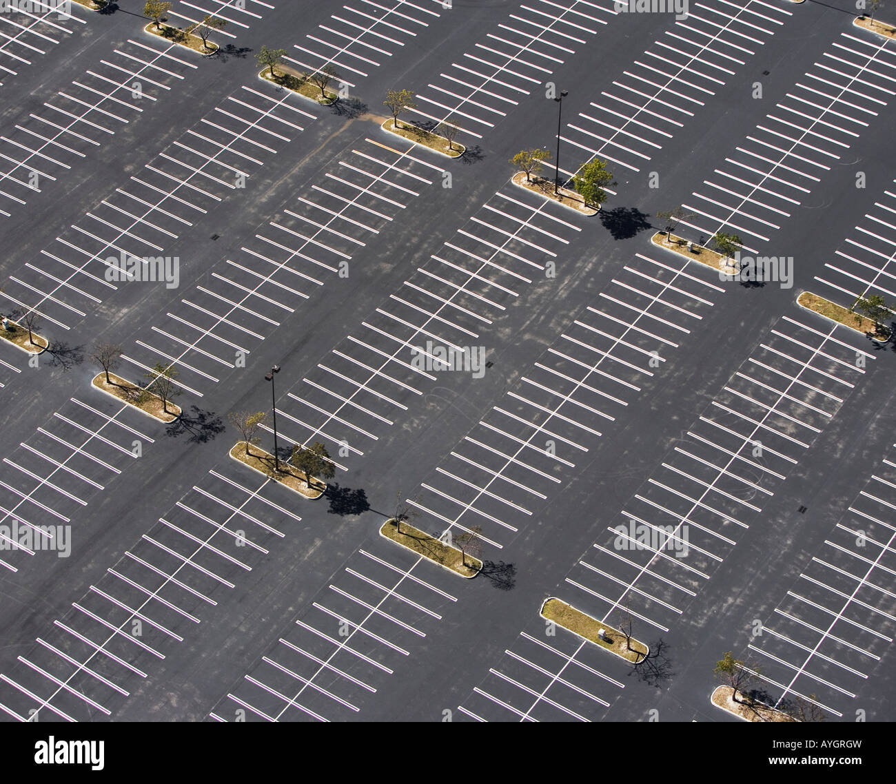 Luftaufnahme des Parkplatzes, Räume Stockfoto