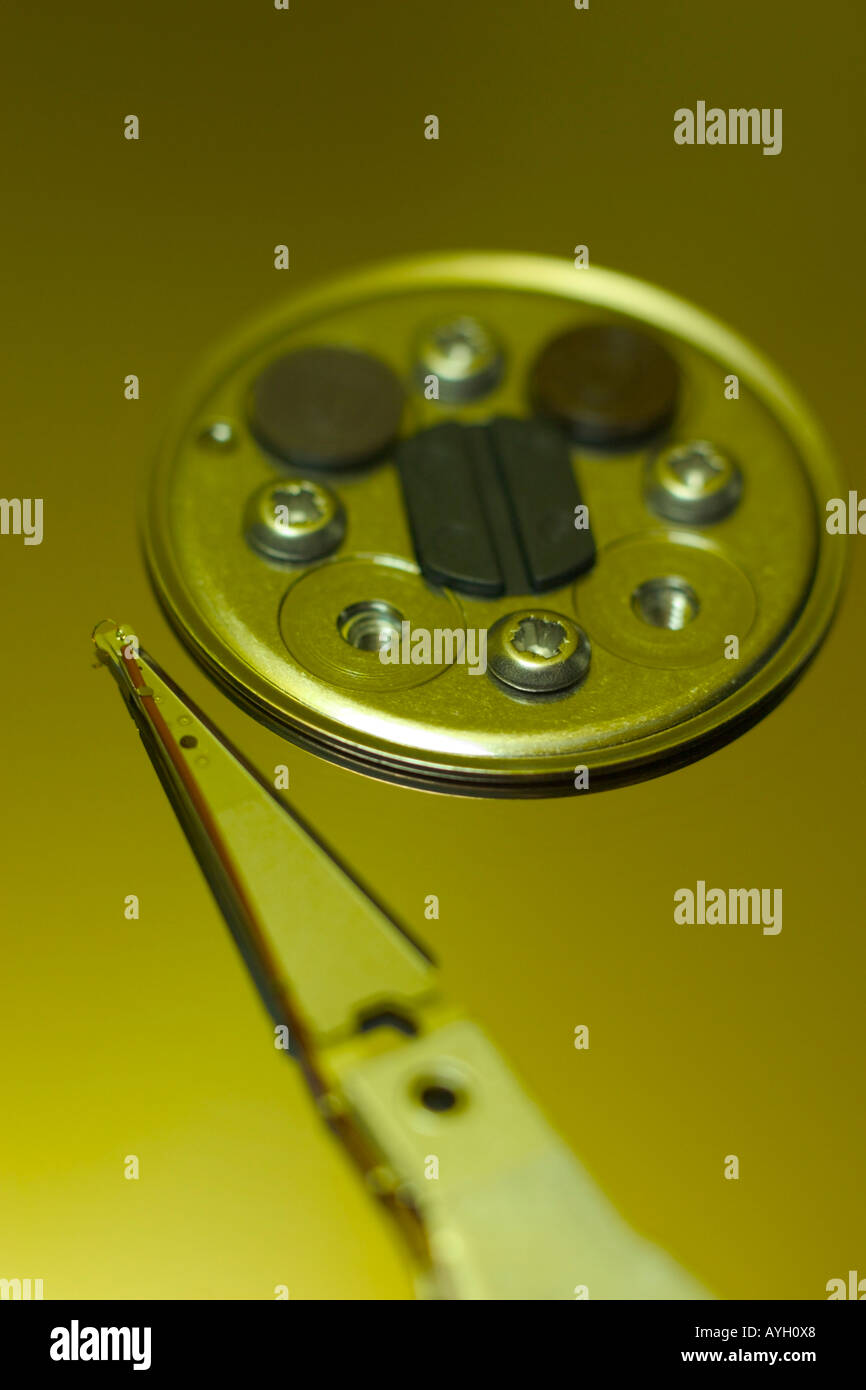 close up of hard disk drive read write head Stockfoto