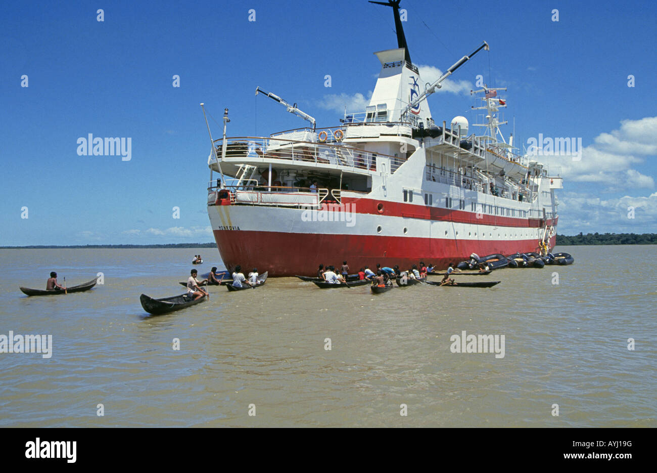 Das Kreuzfahrtschiff Explorer des kleine roten Schiffs, die letztes Jahr in der Antarktis am Orinoco sank Stockfoto