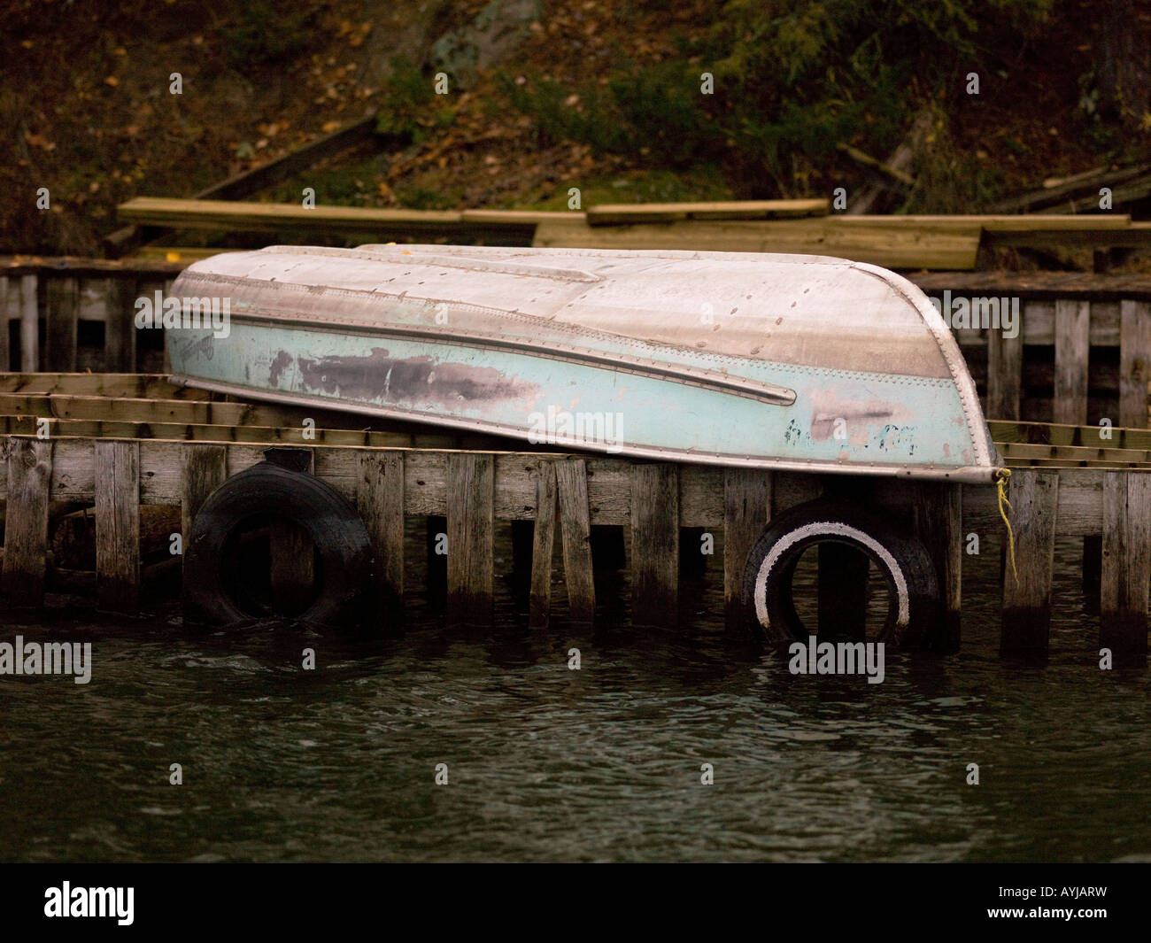 Ein Boot auf einem dock Stockfoto