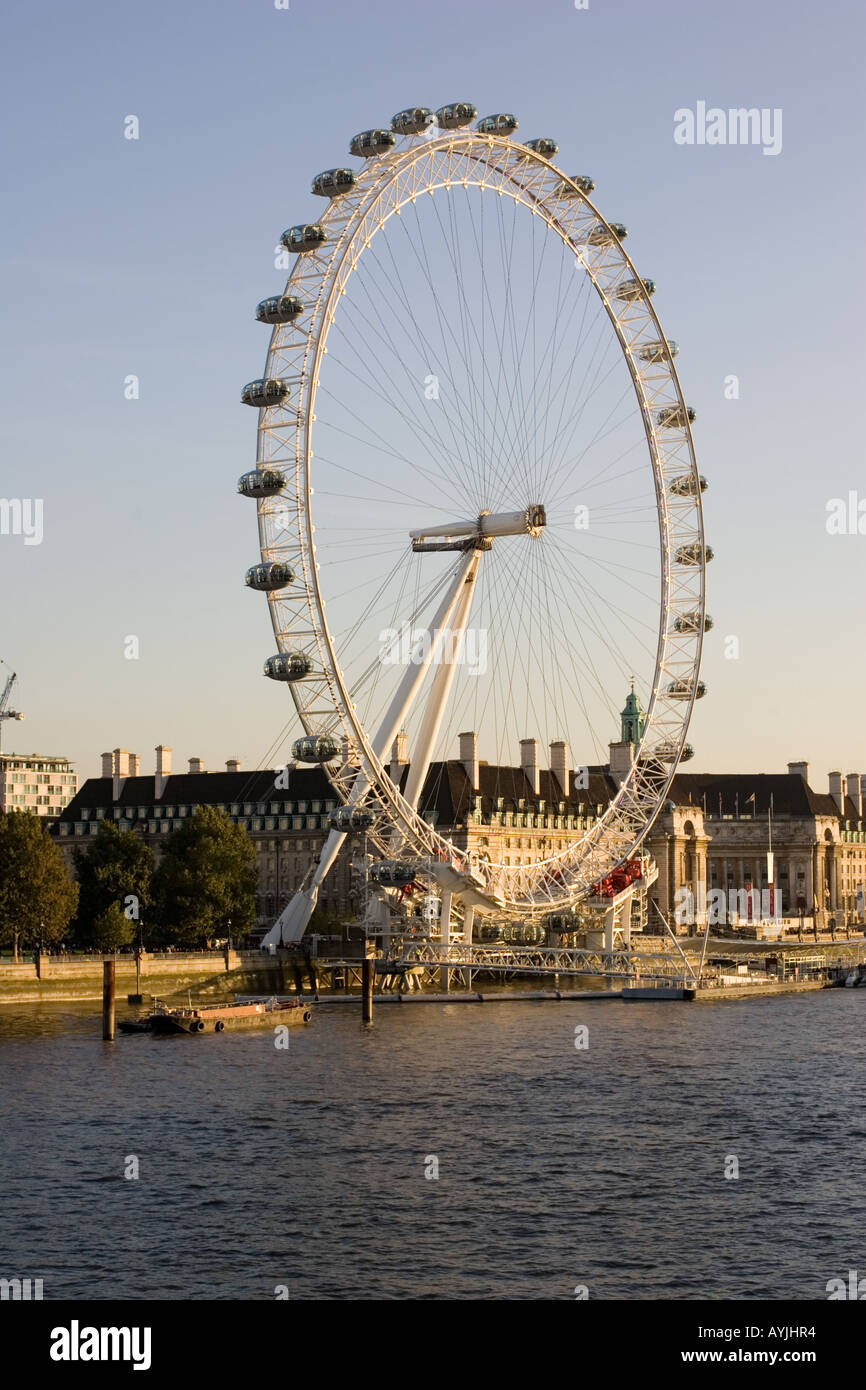 British Airways London Eye oder Millenium-Riesenrad eröffnet im Jahr 1999 am Südufer der Themse Lambeth London UK Stockfoto