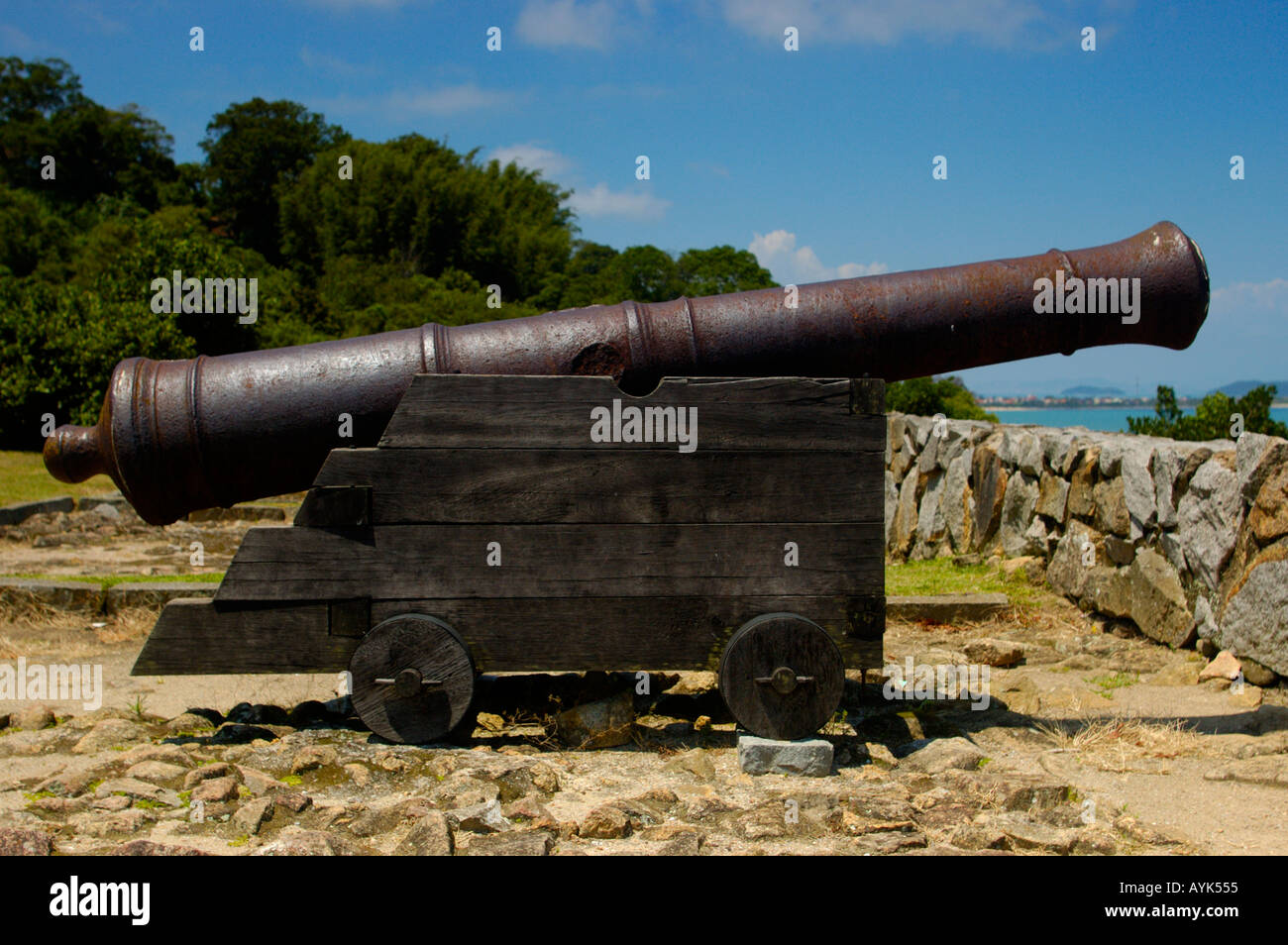 Florianopolis Brasilien Artillerie Fort Befestigung Arme Akku Canon Domherren Kraft Gunnery Munition Waffe Waffe Verteidigung Antik Stockfoto