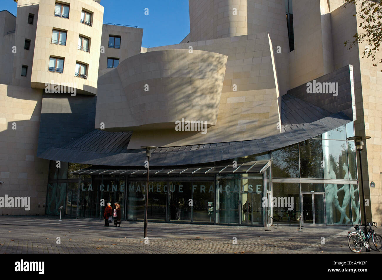 Cinematheque Francaise Paris Architekten Frank Owen Gehry rue Paul