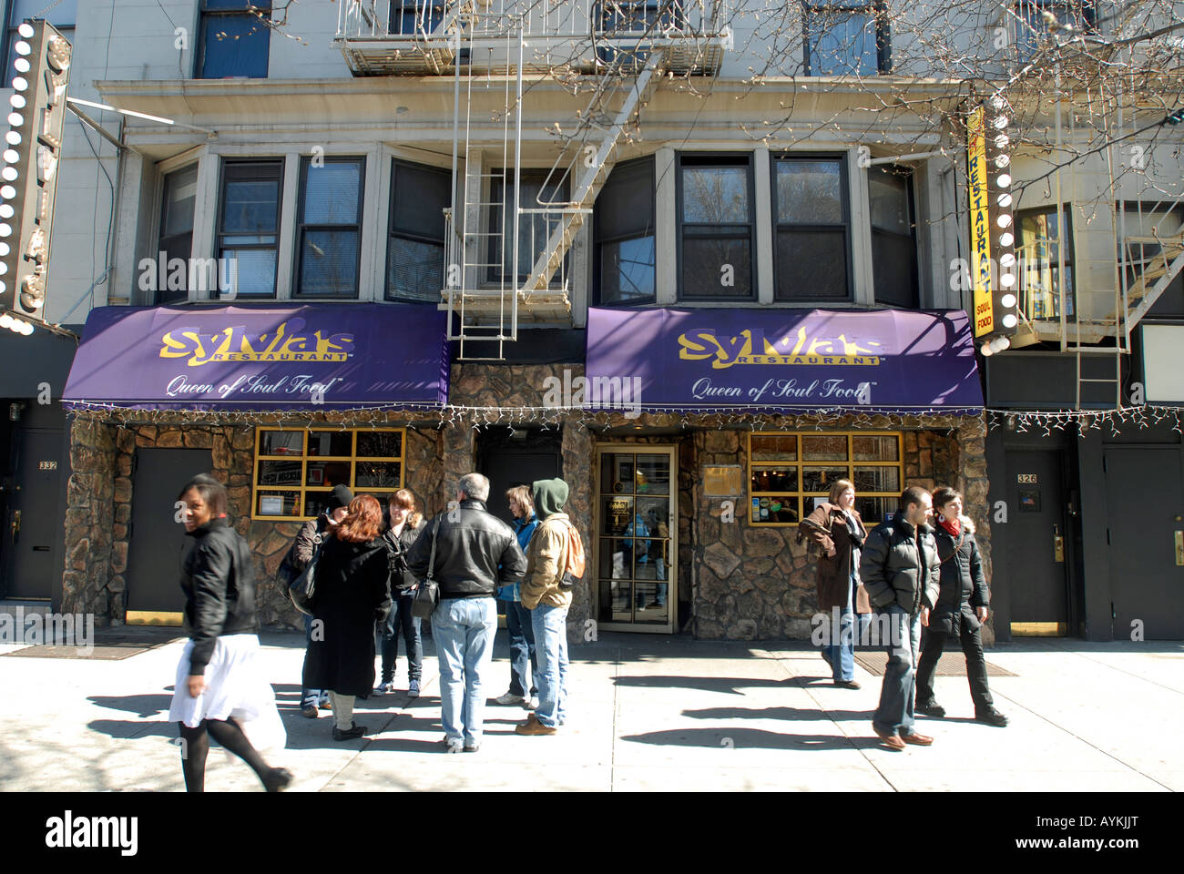 Sylvia s Restaurant an der Lenox Avenue in Harlem in New York City Stockfoto