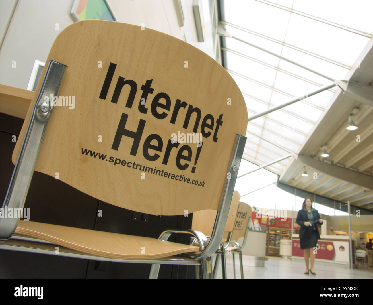 Internet-Zugangspunkt an Southampton Flughafen England UK Stockfoto