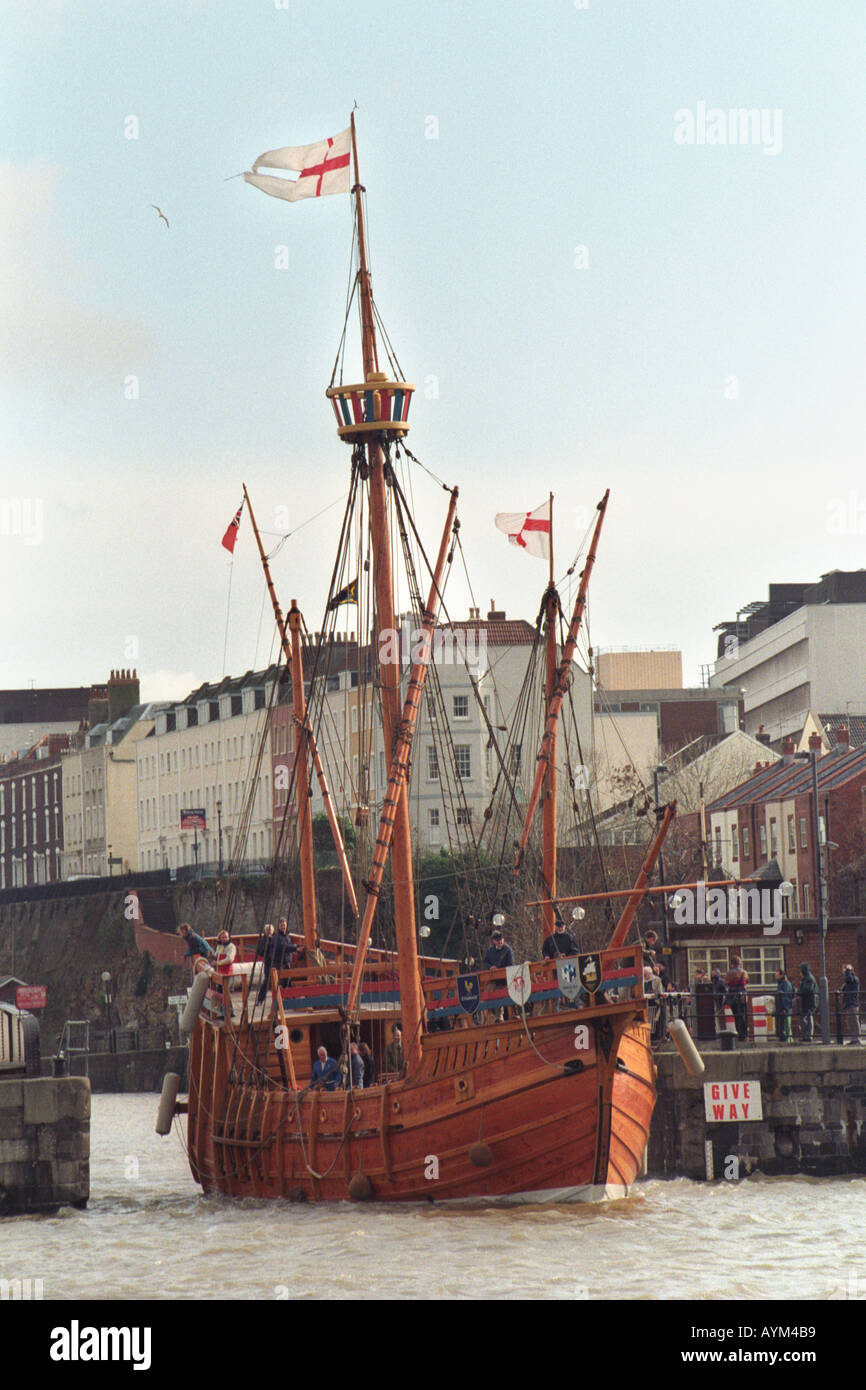 Nachbau des 15. Jahrhundert Segelschiff The Matthew in Bristol Docks original Schiff wurde nach Neufundland 1497 von John Cabot gesegelt. Stockfoto