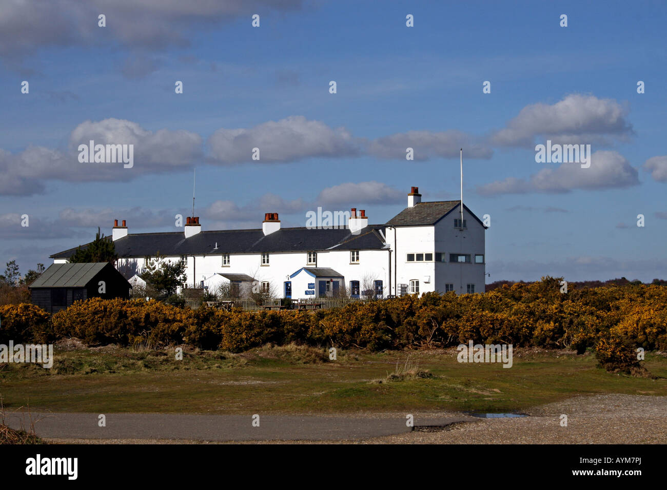 Die alte Küstenwache Hütten auf Dunwich Heath. SUFFOLK. ENGLAND. Stockfoto