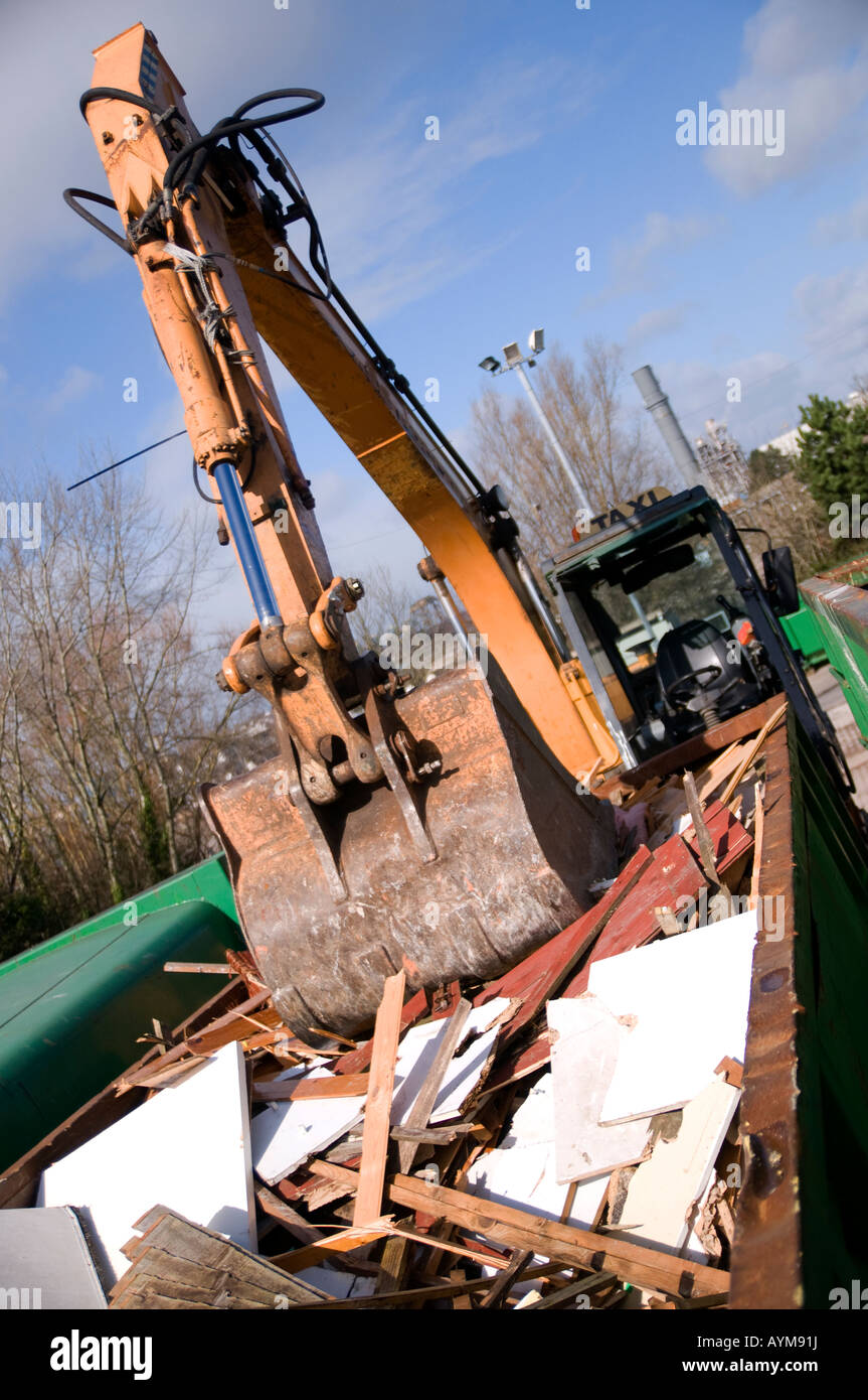 Bulldozer 360 Excatator Eimer Abfall an einem Standort bürgerliche Annehmlichkeit Abbau Stockfoto