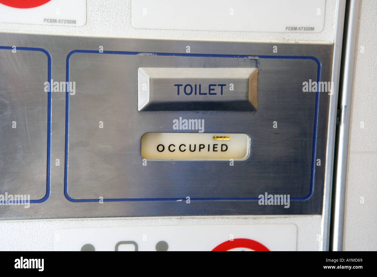 Toilette Besetzt Zeichen Auf Einer Wc Tur Auf Einer 747 Flugzeuge Stockfotografie Alamy