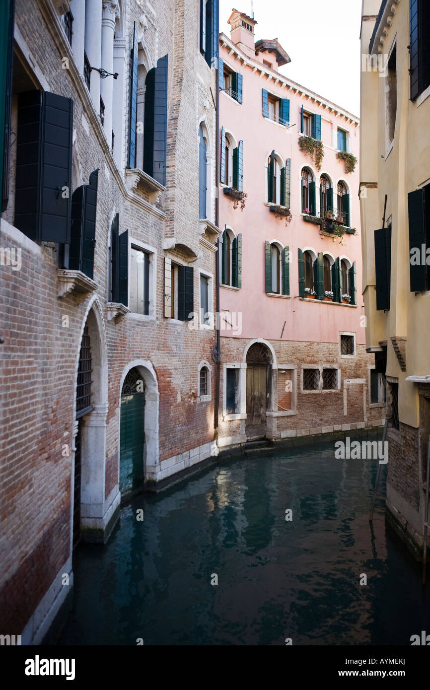 am kleinen Kanal in die wunderschöne Stadt Venedig in Italien Stockfoto