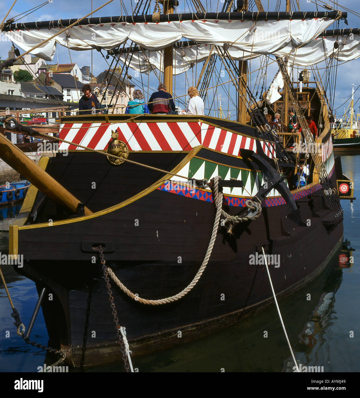 Die Golden Hind vertäut am Brixham in Devon, England Stockfoto