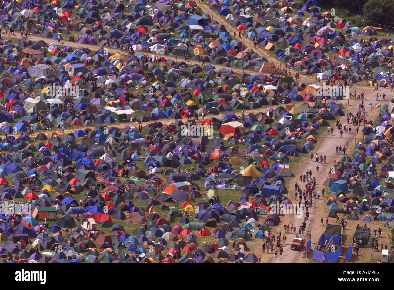 Das Meer von Zelten und Menschen Glastonbury Festival Somerset UK Stockfoto
