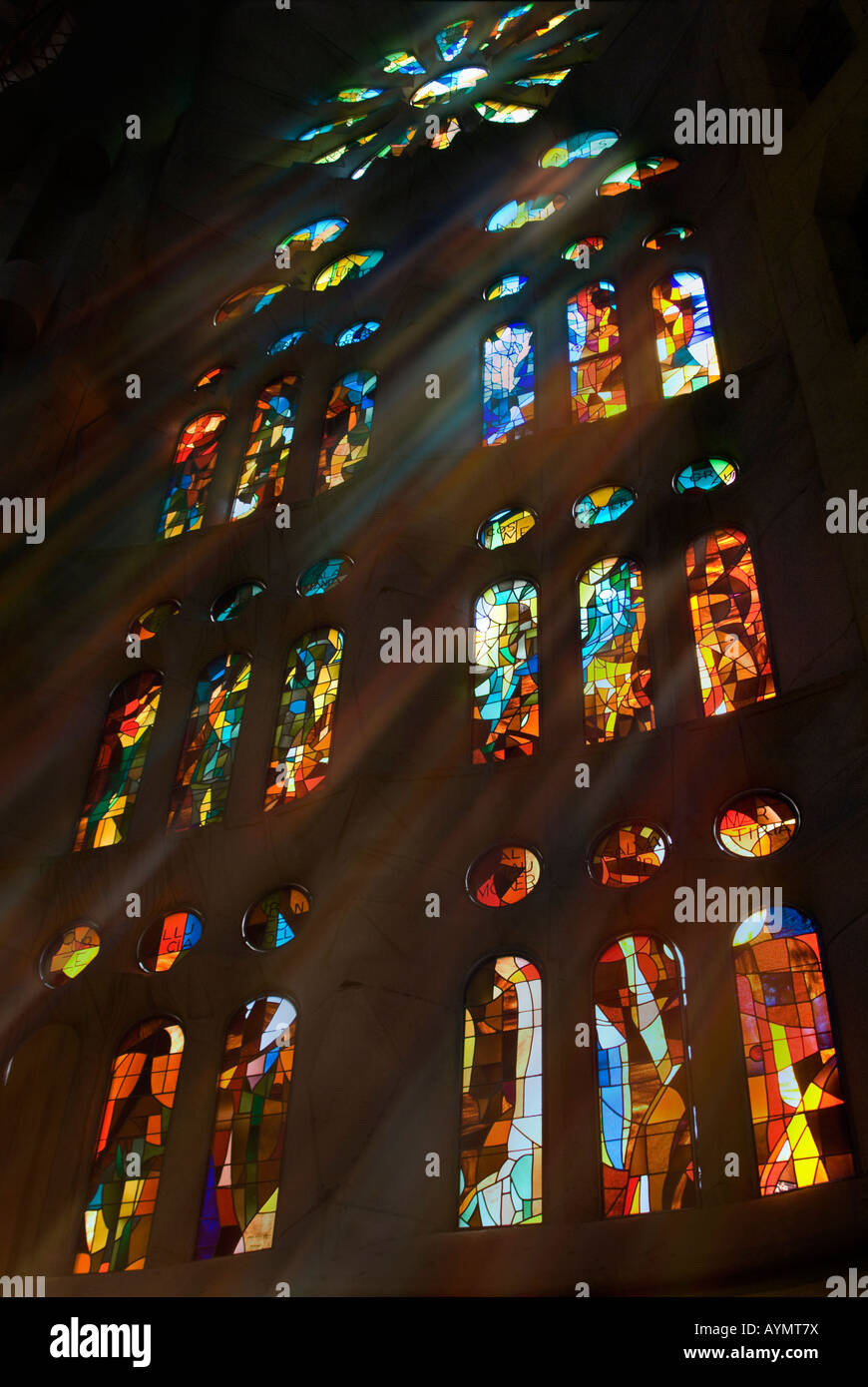 Glasmalerei-Fenster Sagrada Família Barcelona Spanien Stockfoto