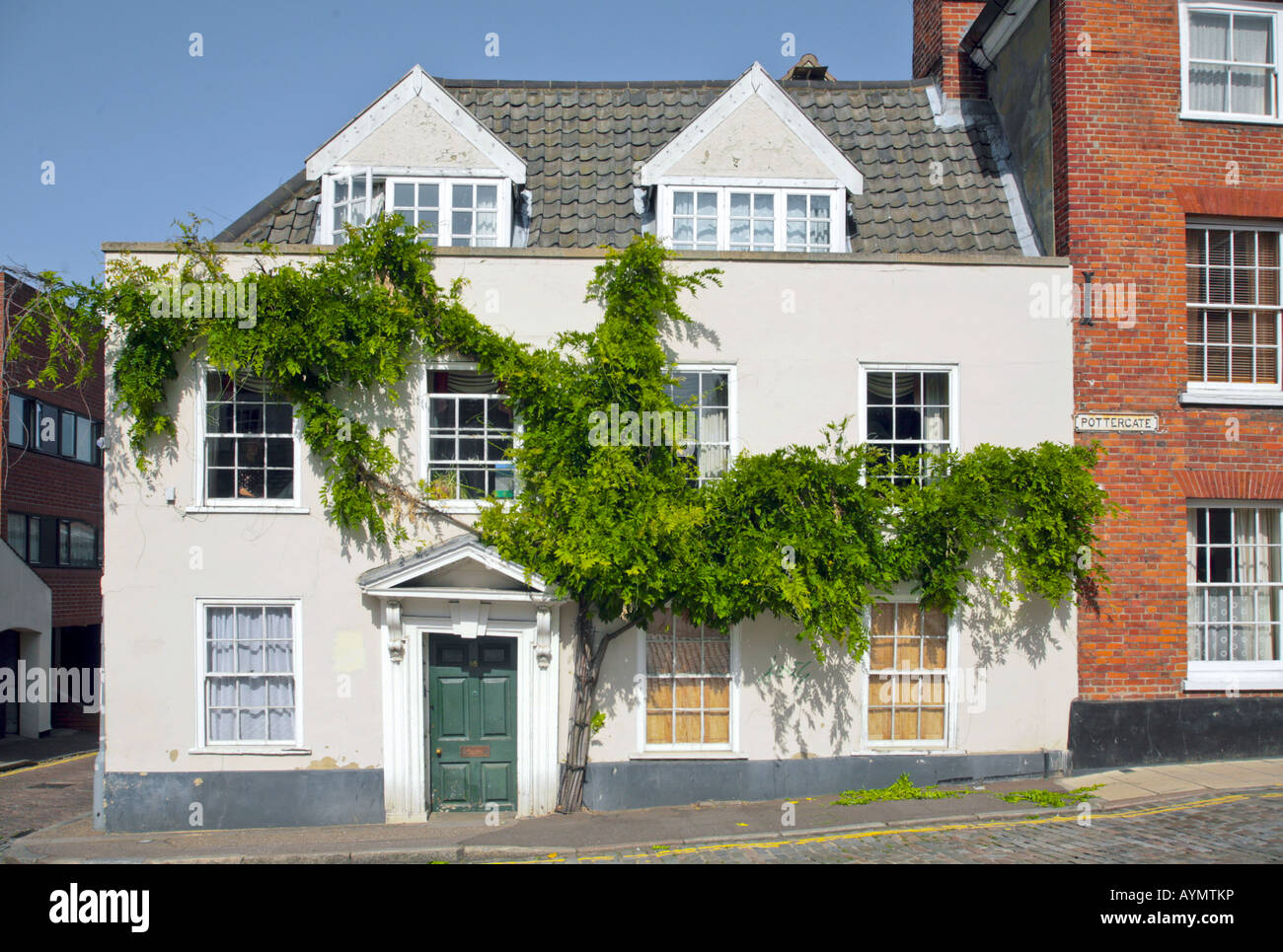 Haus an der Ecke von Pottergate Ten Bell Lane Norwich Norfolk Stockfoto