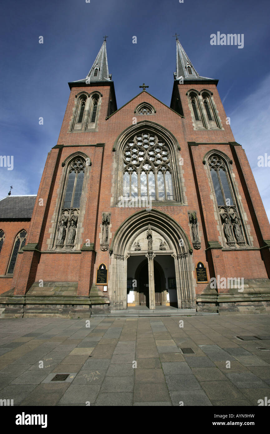 Stadt von Birmingham, England. Birminghams römisch-katholischen Heiligen Tschads Kathedrale St. Chad Zirkus. Stockfoto