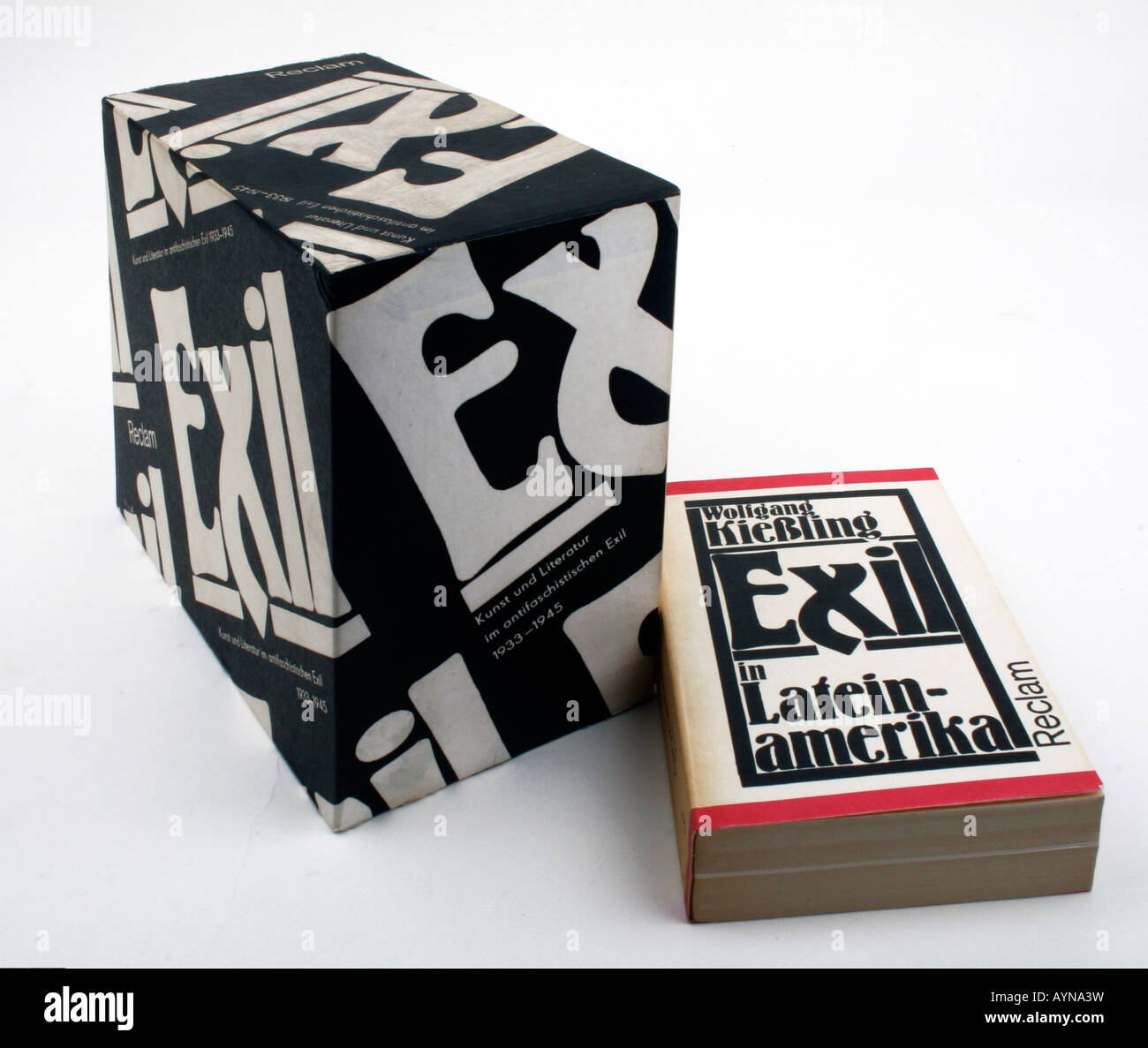 Literatur, Papierrückseite Serie "EXIL" in Box, herausgegeben im Verlag Philipp Reclam Junior Leipzig, DDR, 1979 - 1989, Seriendesign von Lothar Reher, Stockfoto
