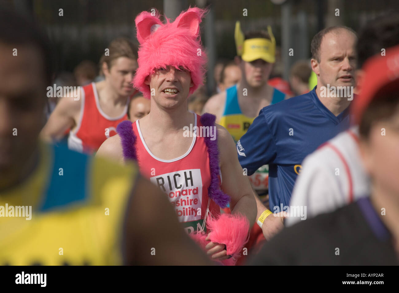 Flora London Marathon 2008 Kostüm Kostüm Läufer Geld für wohltätige Zwecke zu sammeln Stockfoto