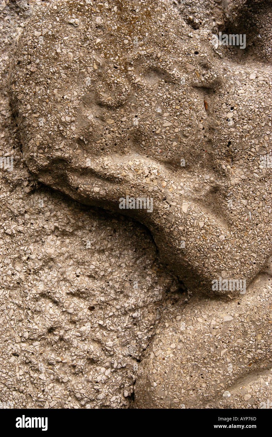 Weinen Engel Cherub Stein Bass Relief Stockfoto