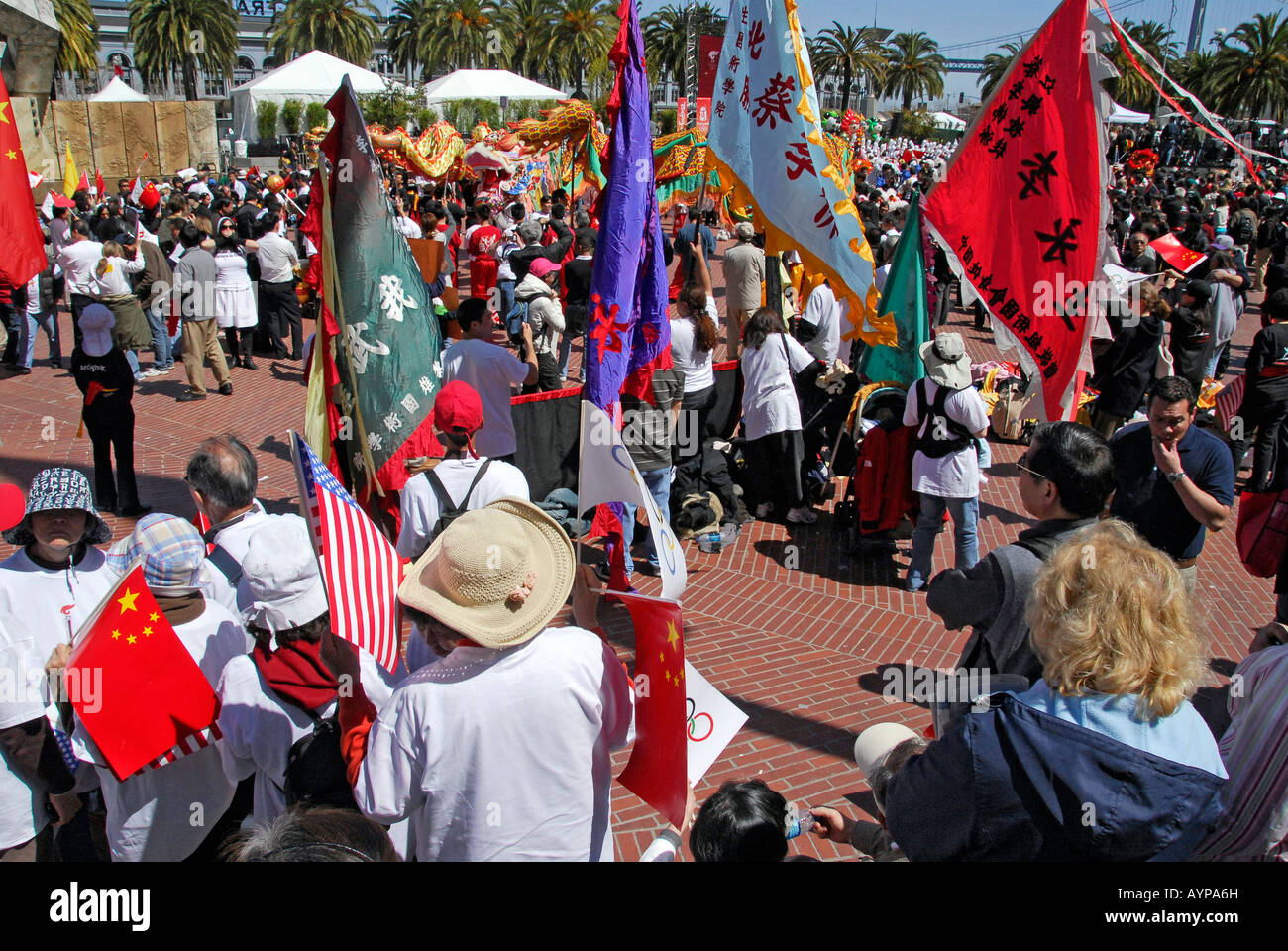 "Olympische Fackel Rezeption ' ^ pro-China Anhänger,"San Francisco", April 9 ^ 2008" Stockfoto