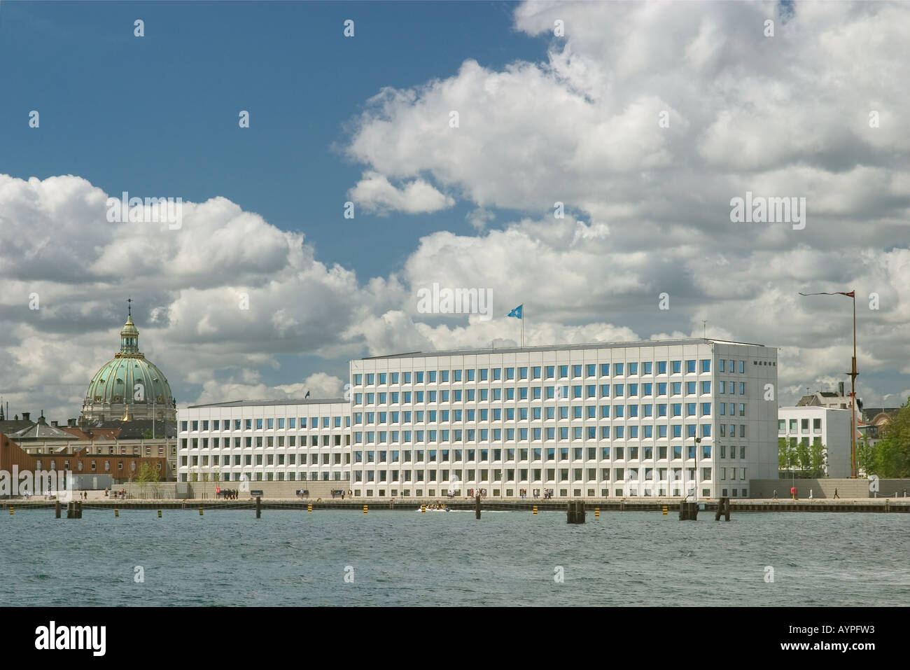 Das Hauptquartier von A P Møller Mærsk A S Maersk aufbauend auf Kulturnacht Kopenhagen Dänemark Stockfoto