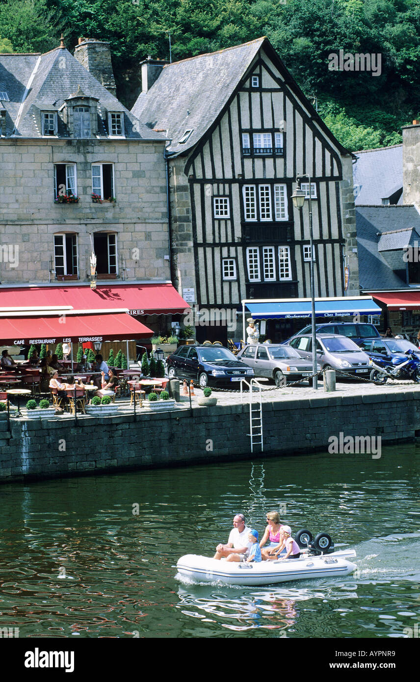 Blick auf Hafen von Dinan Stockfotografie Alamy