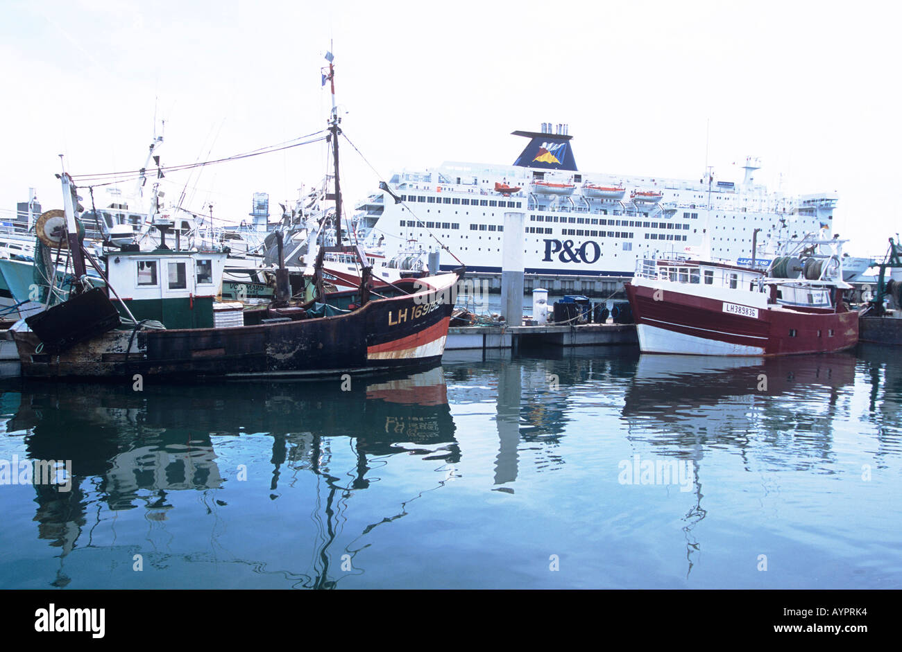 P O F hre im Hafen  von  Le Havre  Stockfoto Bild 9806707 