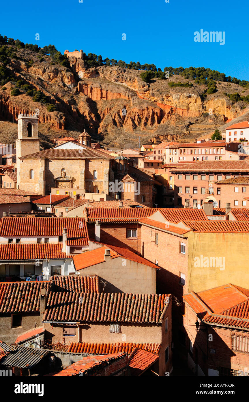 Blick auf das Dorf und die Iglesia de Santa María de Los Corporales Kirche in Daroca, Zaragoza Provinz Aragón, Spanien, Europa Stockfoto