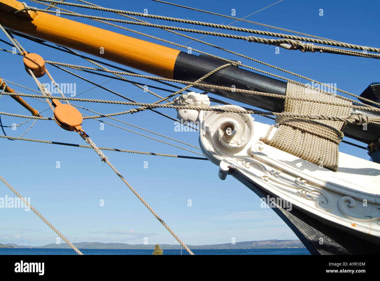 Galionsfigur am Bug der Brig Amity, Nachbau eines Segelschiffes aus der Zeit der Kolonialisierung, Albany, Western Australia Stockfoto