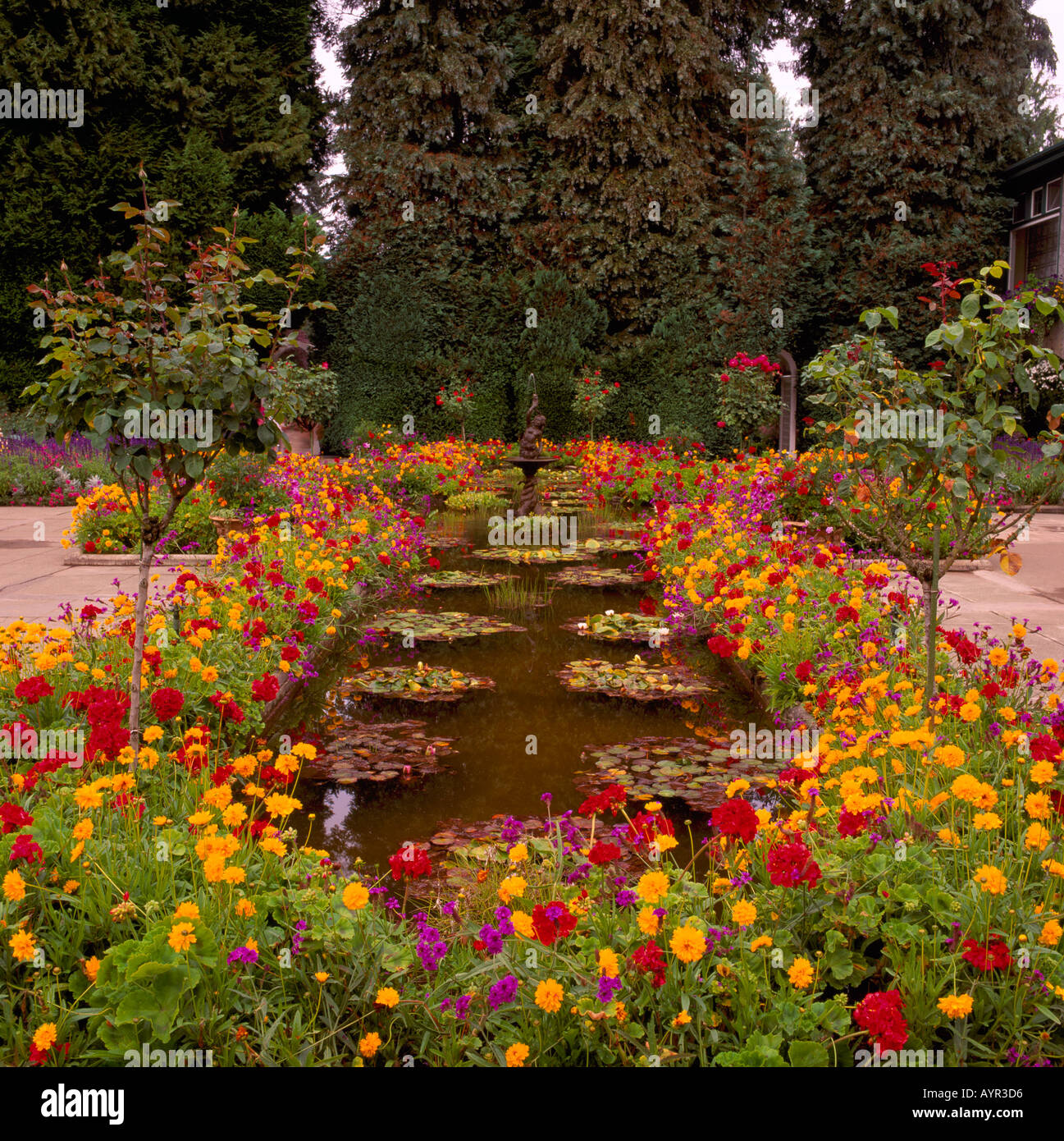 Der italienische Garten Butchart Gardens in der Nähe von der Stadt Victoria auf Vancouver Island in British Columbia Kanada Stockfoto