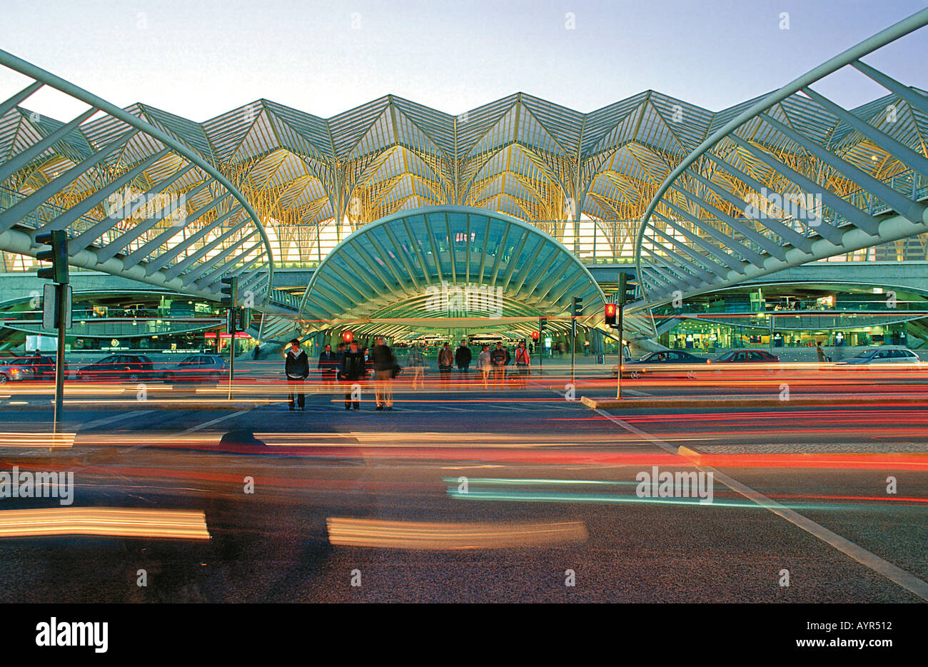 Zug- und Metrostation Gare Oriente Parque Das Nacoes Lissabon Portugal Stockfoto