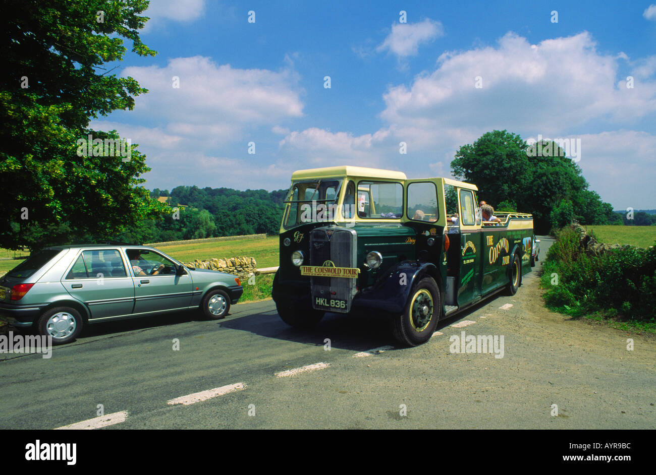 Open Top Vintage Cotswold Tour Bus Gloucestershire, England Stockfoto