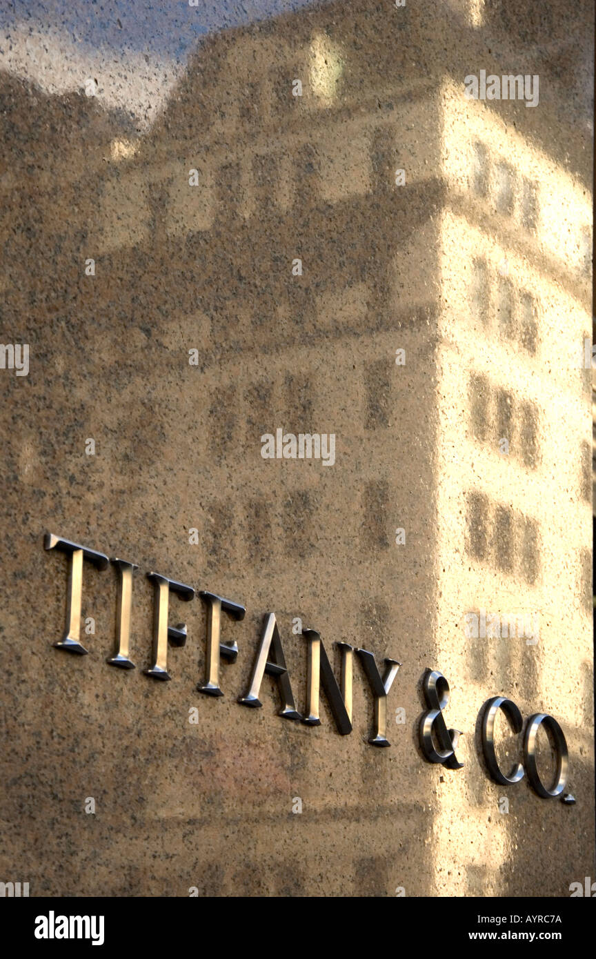 TIFFANY CO KAUFHAUS AM FIFTH AVENUE MIDTOWN MANHATTAN NEW YORK CITY VEREINIGTE STAATEN VON AMERIKA USA Stockfoto