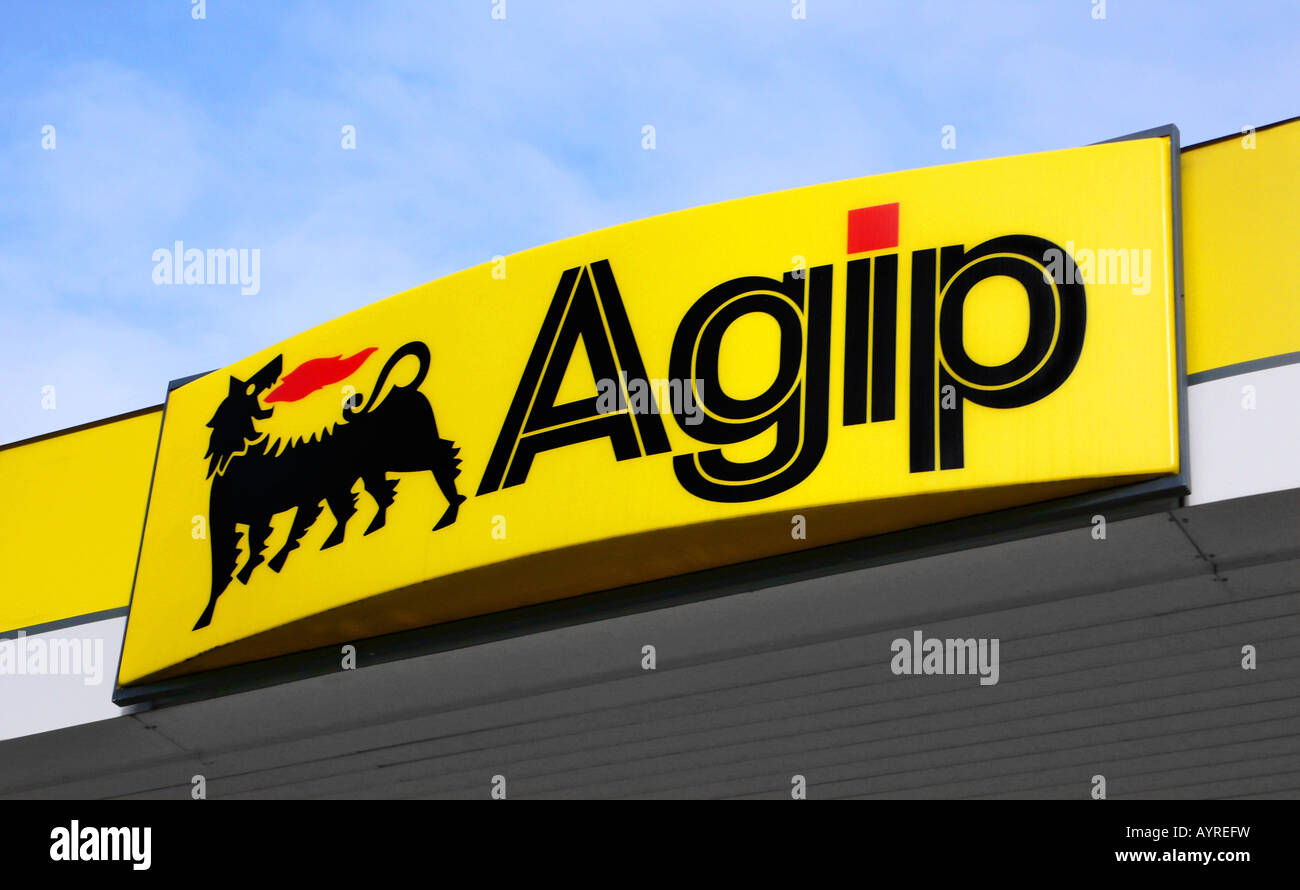 AGIP (Azienda Generale Italiana Petroli) Firmenlogo, Benzin-Händler Stockfoto