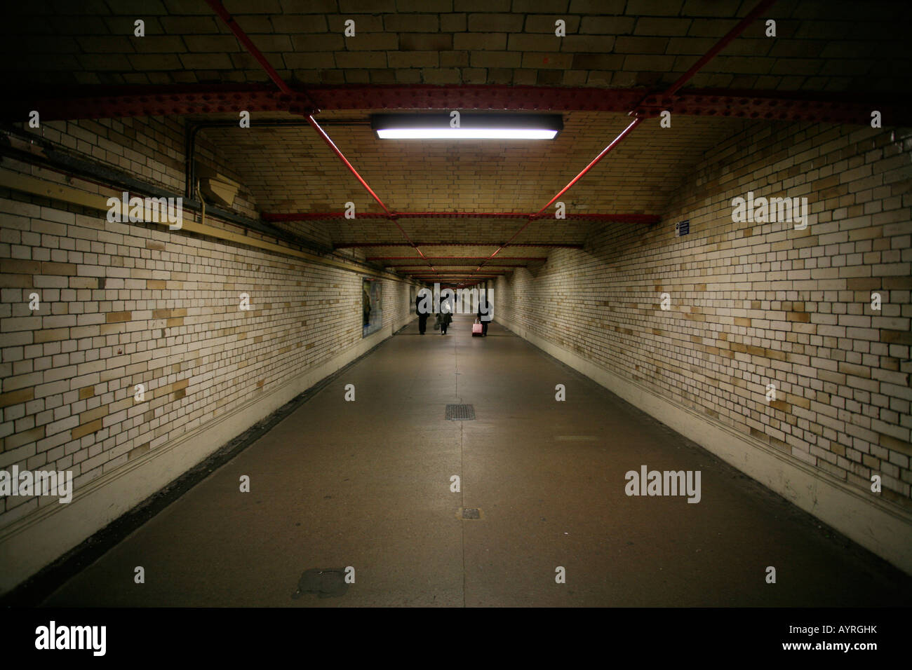 Durchgang, South Kensington tube Station, London Underground, London, England, UK Stockfoto