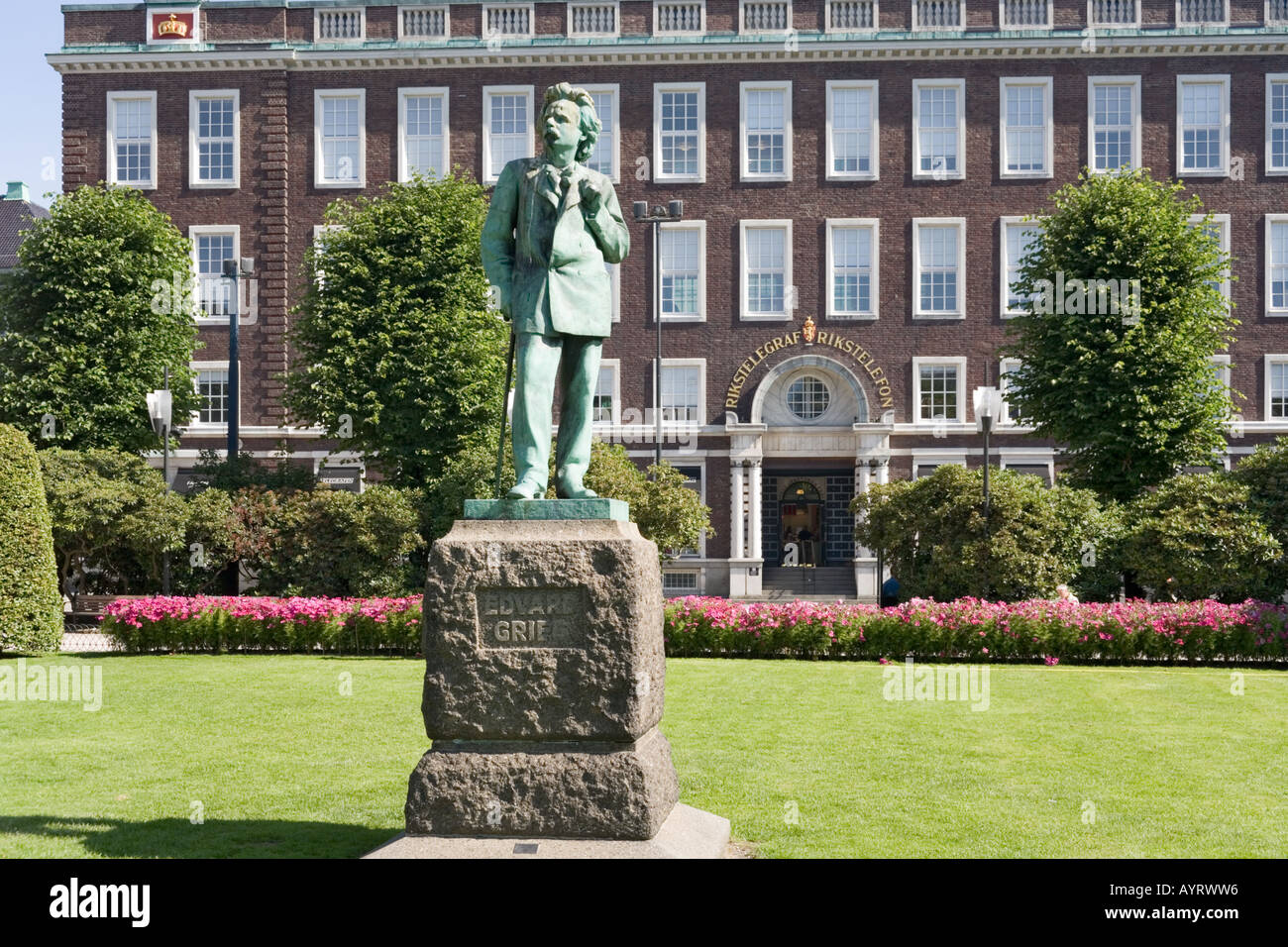 Statue des Komponisten (Edward) Edvard Grieg in einem Park in Bergen, Norwegen Stockfoto