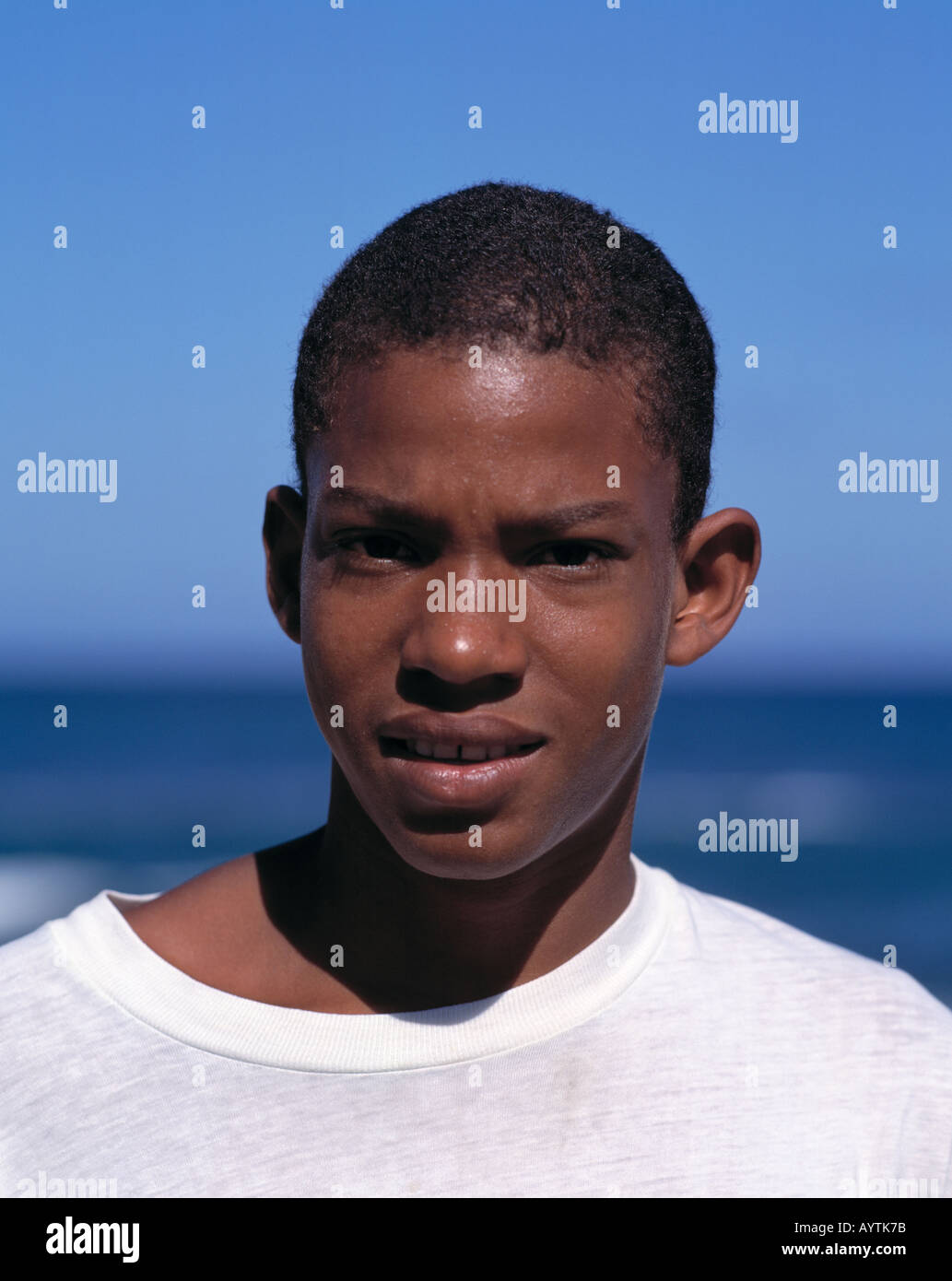 Junge im T-shirt, Jugend, Mischling, Mulatte, Porträt, Dominikanische Republik, Karibik Stockfoto