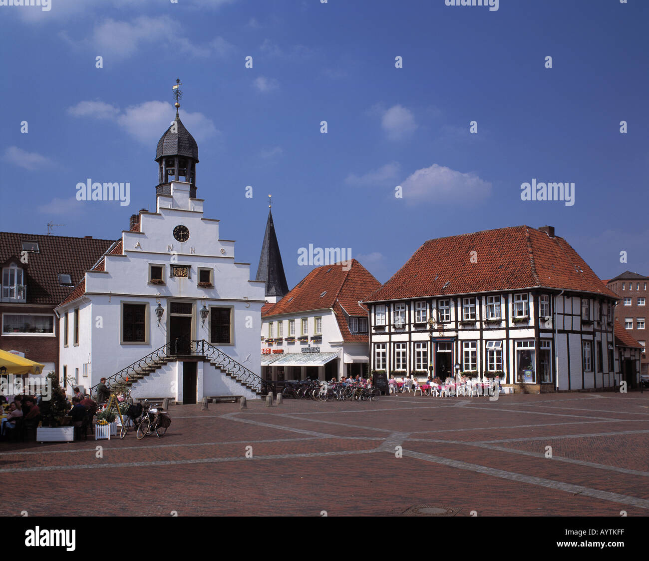 Marktplatz, Rathaus, Alte Posthalterei, Fachwerkhaus, Lingen, Emsland, Niedersachsen Stockfoto