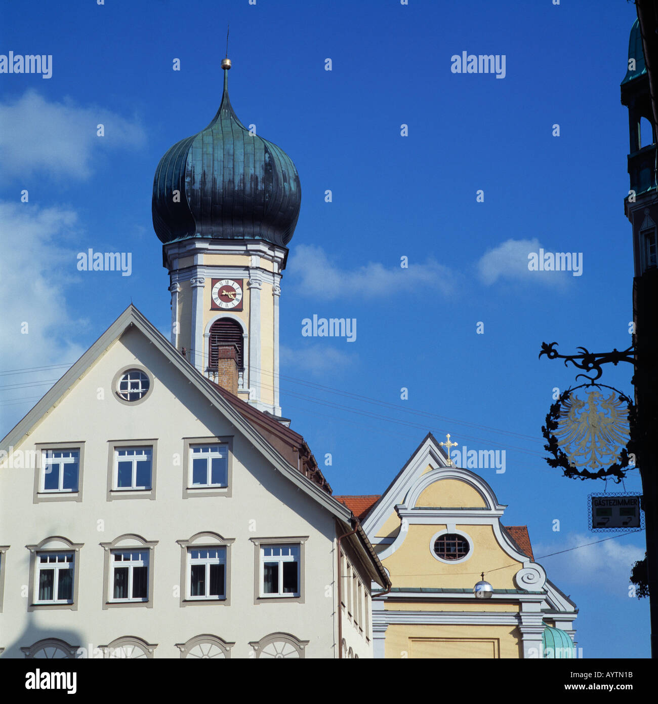 Teilansicht der Pfarrkirche Mit Zwiebelturm, Immenstadt, Allgäu, Schwaben, Bayern Stockfoto