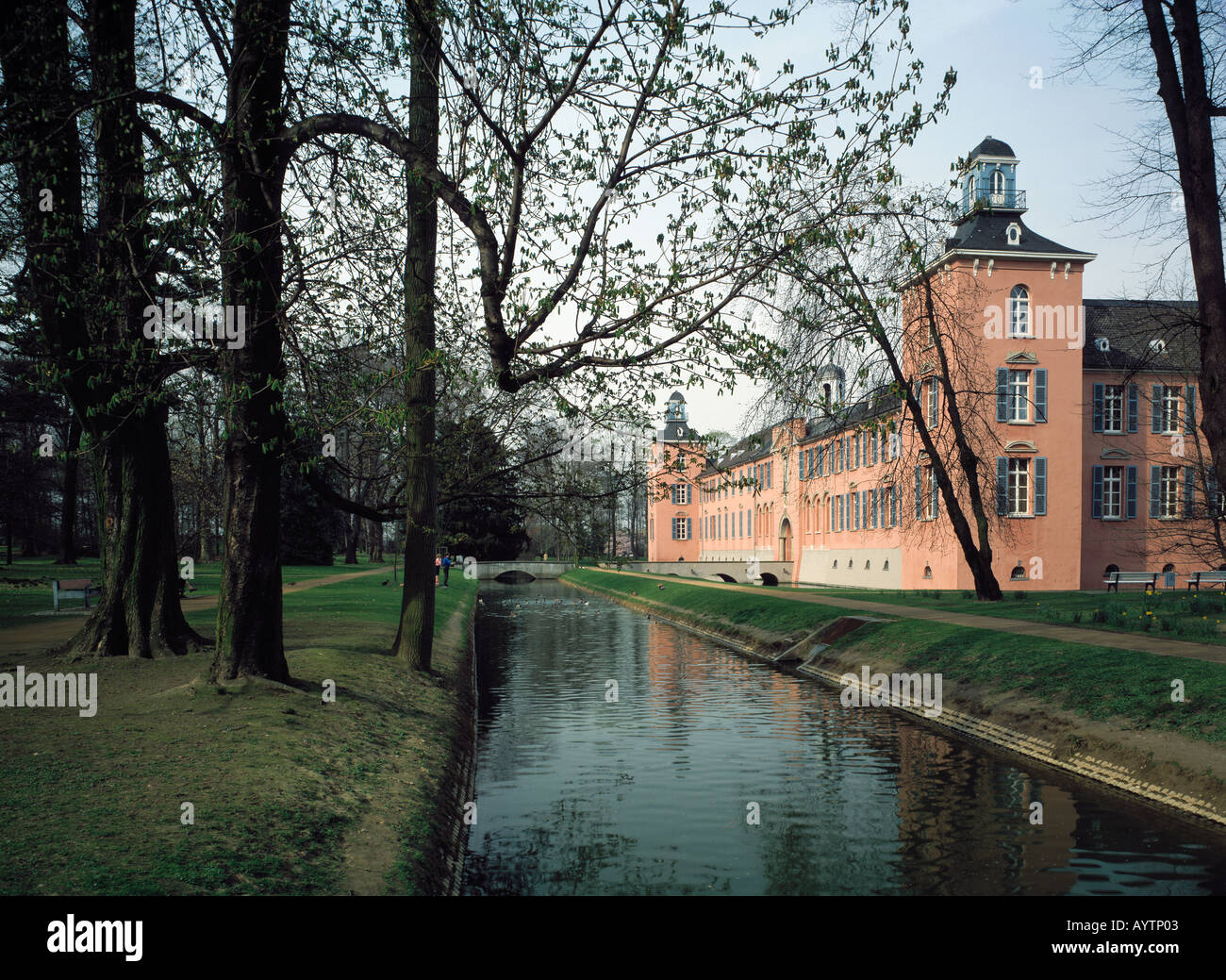 Kalkum Fotos und Bildmaterial in hoher Auflösung Alamy