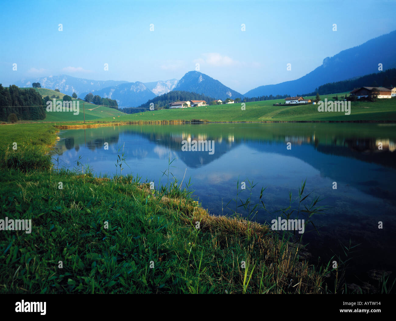 Froschsee Vor Berglandschaft Bei Ruhpolding, Chiemgau, Oberbayern
