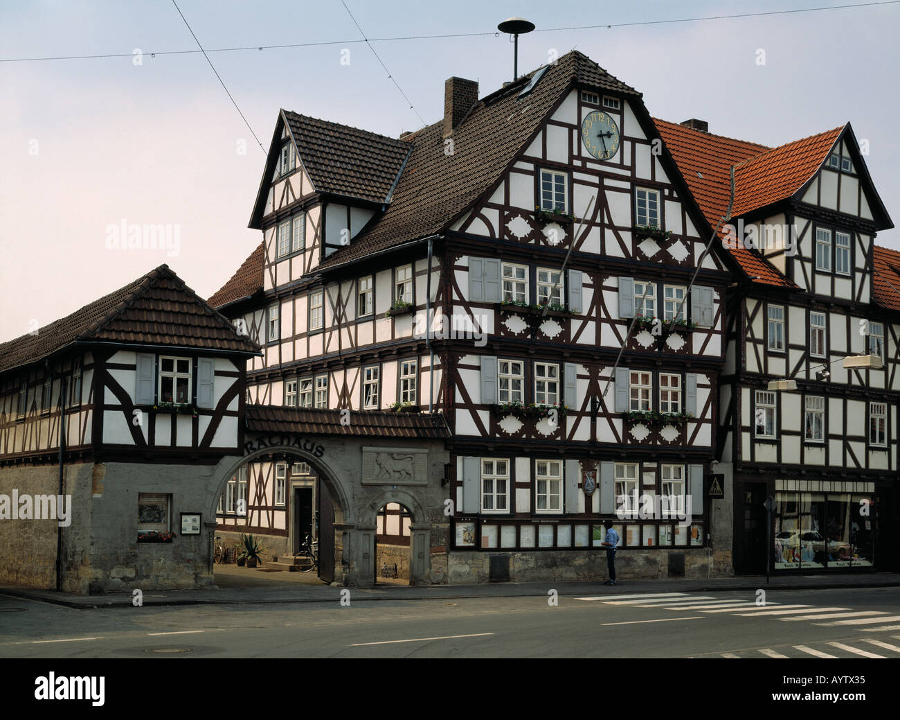 Fachwerk, Fachwerkrathaus, Torbogen, Tordurchgang, D-Wanfried, Werra, Hessen Stockfoto