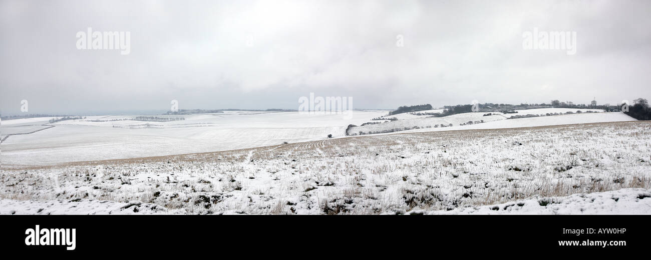 Blick über Therfield Hügel im Schnee April 2008 Stockfoto