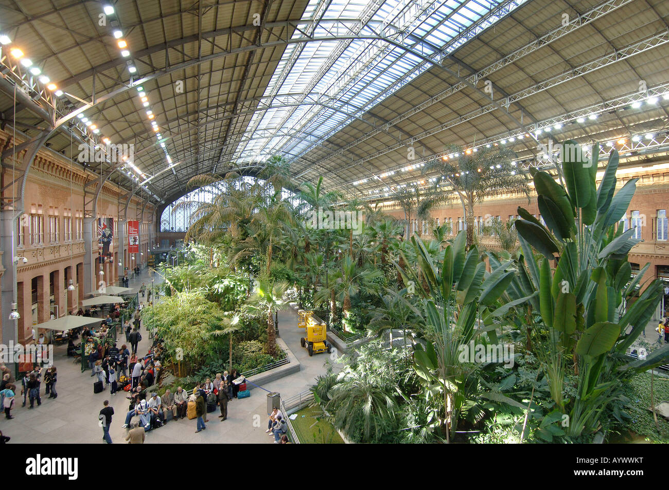 Spanien Madrid Atocha Renfe Zug Hauptbahnhof Haupthalle Stockfoto