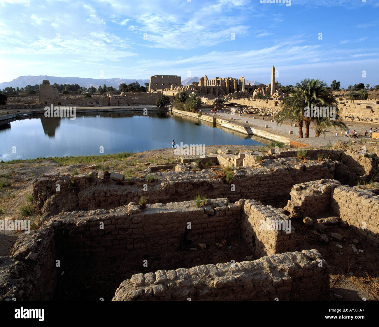 Ausgrabungsgelaende, Heiliger Tempelbezirk Karnak, Tempelruinen sehen, Karnak, Oberaegypten Stockfoto