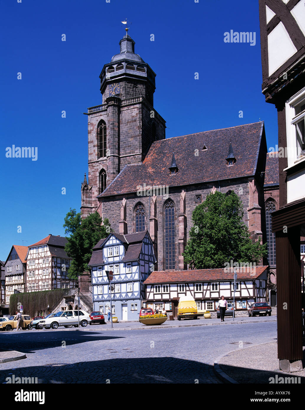 Marktplatz Mit Fachwerkhaeusern Und Marienkirche in Homberg (Efze), Hessisches Bergland, Hessen Stockfoto