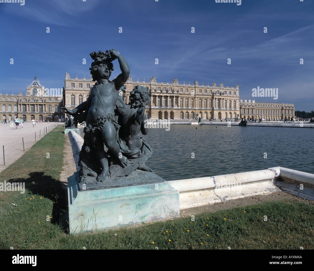 Brunnenfiguren Mit Schloss, Palast, Versailles, Seine-et-Oise Stockfoto